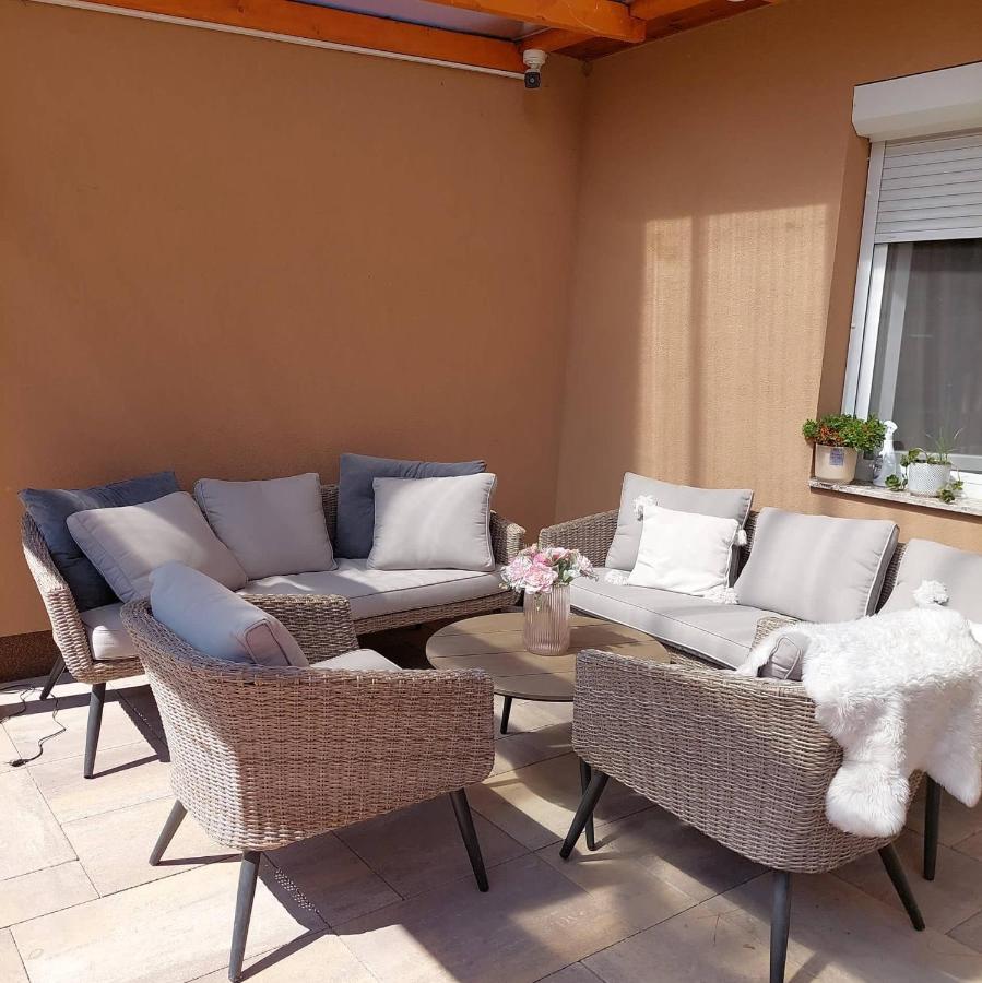 Dr Becsey Luxury Apartman Bekescsaba Exterior photo